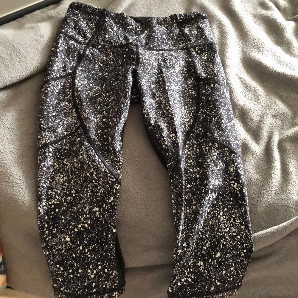 Lululemon leggings.